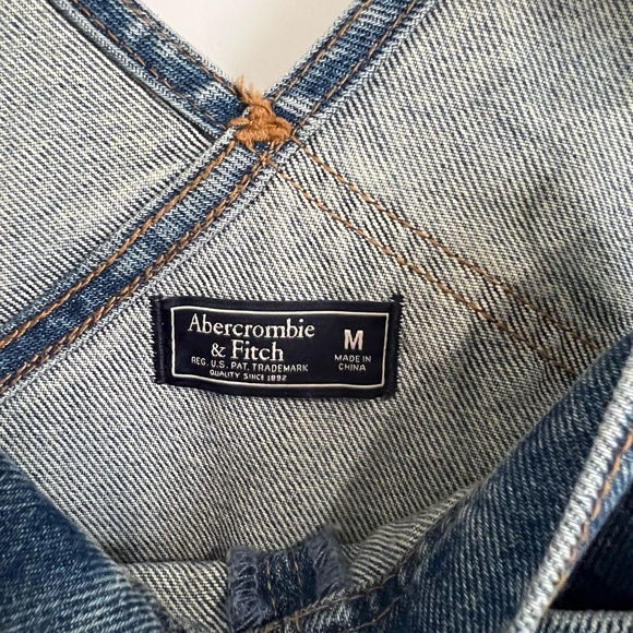Abercrombie and Fitch ripped overalls - Picture 9 of 9